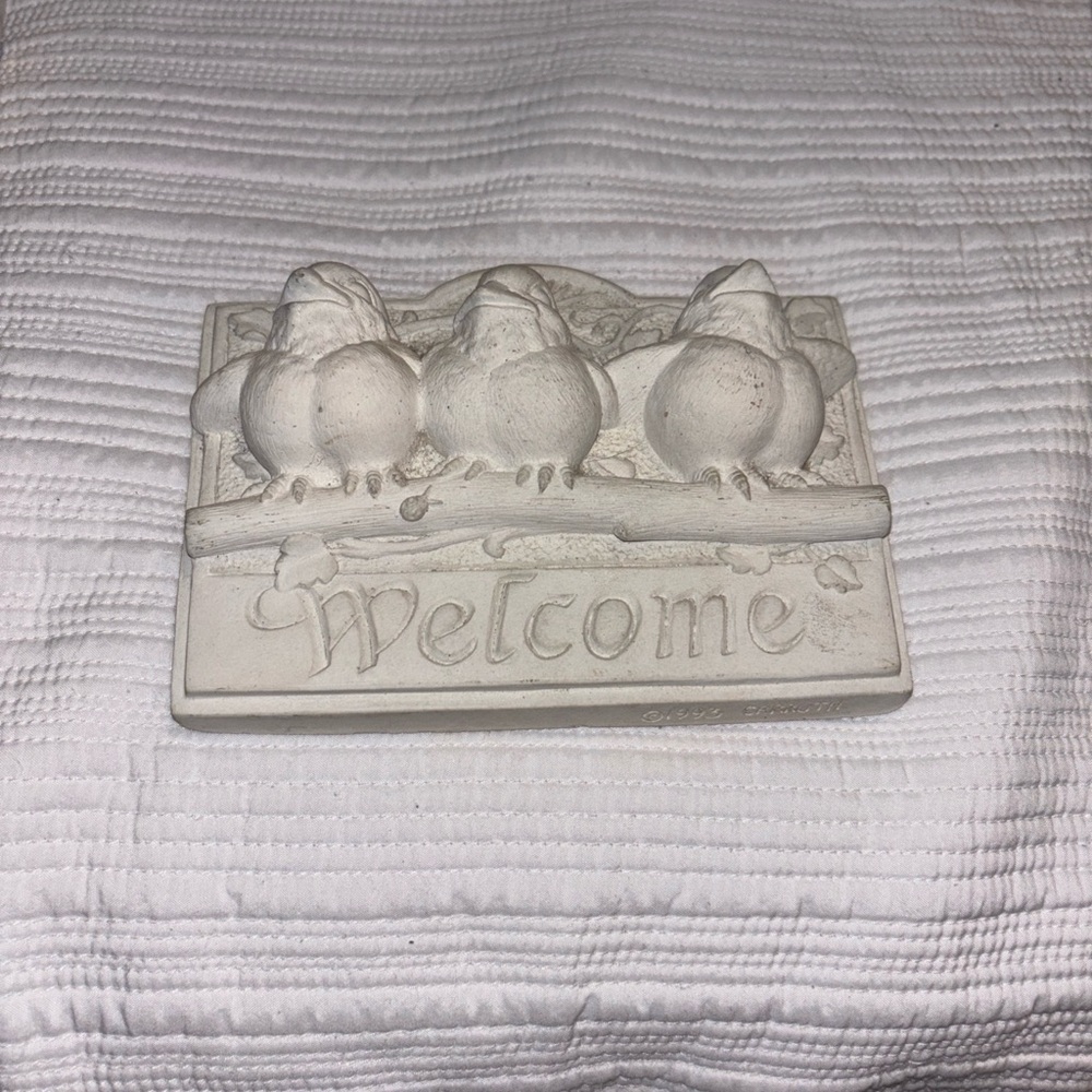 Charming Bird Welcome Plaque